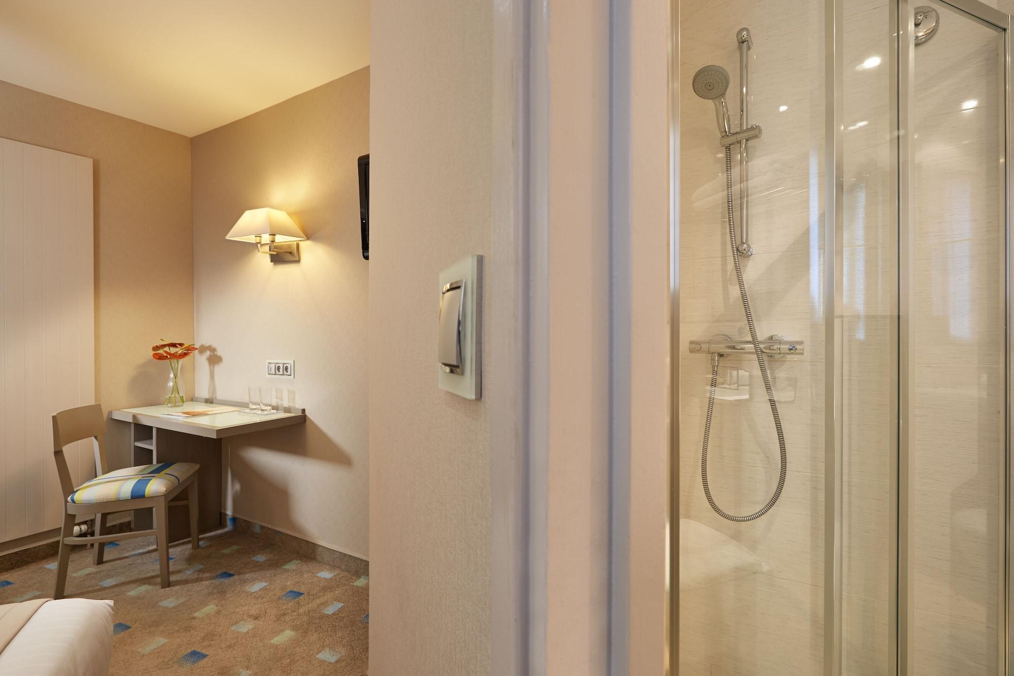 Alize Grenelle Tour Eiffel Hotell Paris Exteriör bild